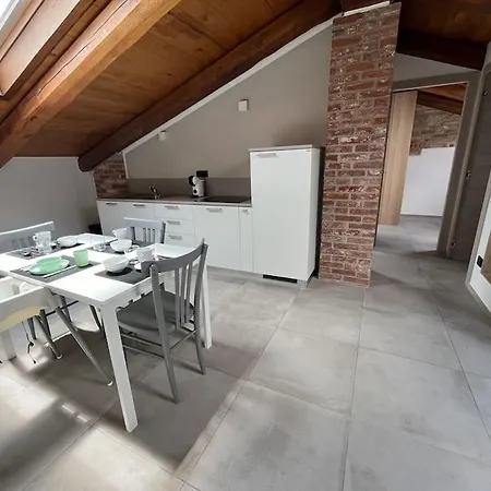 Cascina Luscai - La Mansarda ノヴェッロ