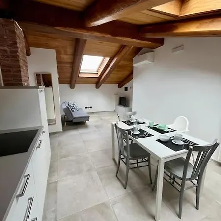 Cascina Luscai - La Mansarda * Novello